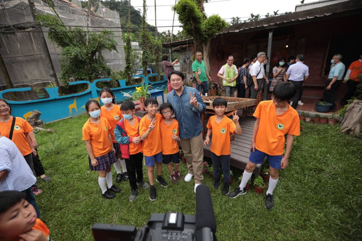 ▲七堵區瑪陵國小成功轉型，百年老校師生共同慶祝充滿活力（圖/基隆市府提供）