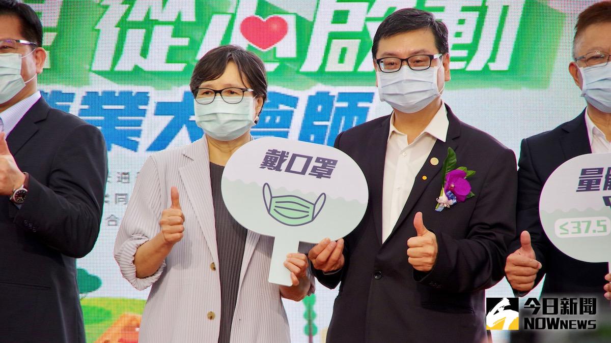 ▲觀光局代理局長張錫聰（右）將正式接任局長一職。（圖／記者陳致宇攝，2020,05,27）