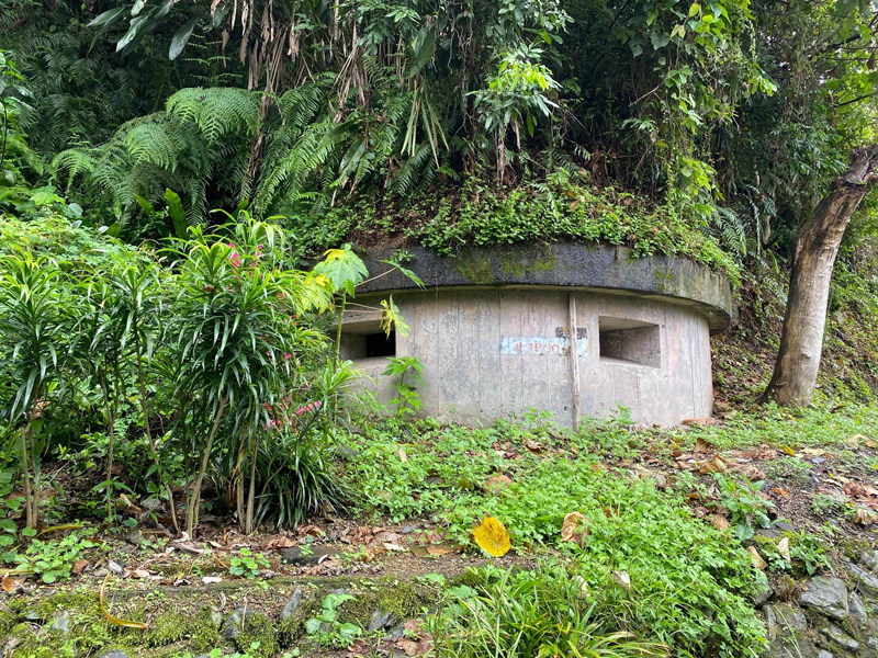 ▲礁溪鄉吳沙村、龍潭村山邊，日據時代遺留下來一些軍事碉堡。（圖／記者李清貴攝,2020.05.28)