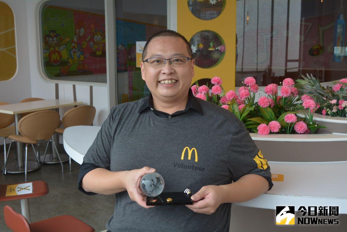 ▲唐有建榮獲麥當勞集團第一屆全球志工獎第一名。（圖／記者郭政隆攝影2020.5.28）