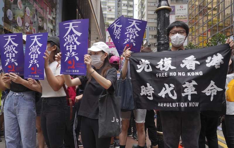 ▲「港版國安法」 5 月 28 日正式由中國人大表決通過，在香港掀起新一波抗議示威。資料照。（圖／美聯社／達志影像）