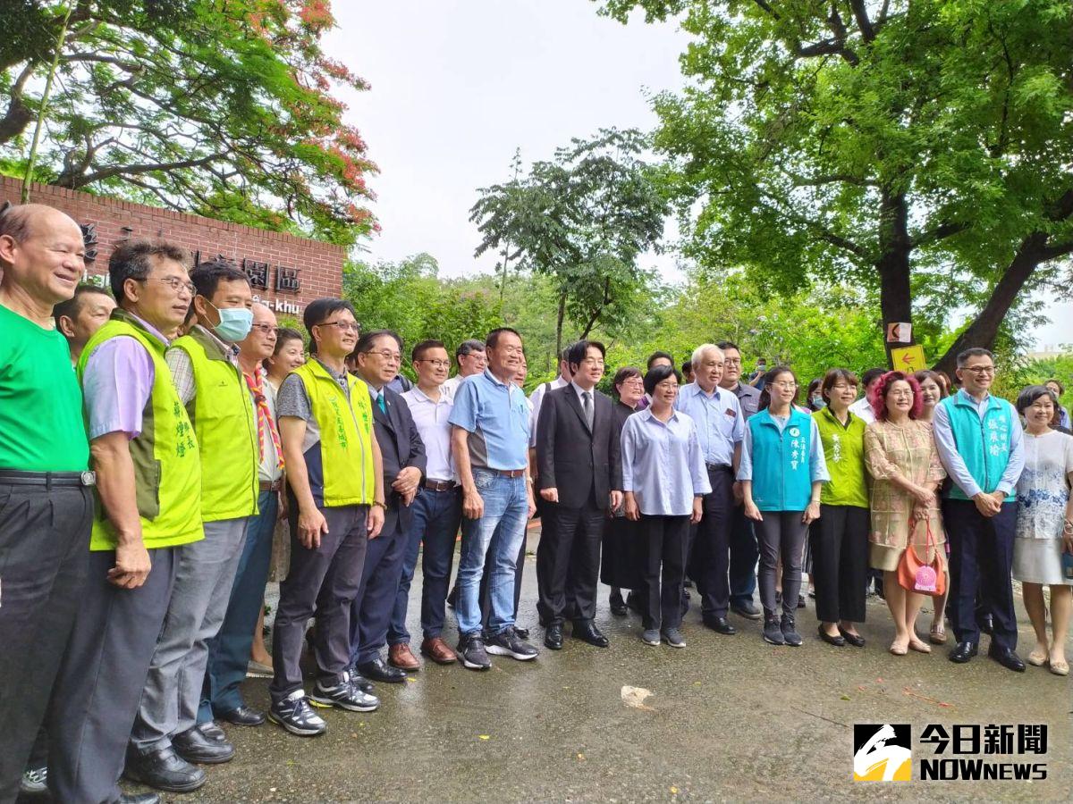 ▲副總統賴清德參訪「台語文創意園區」，會中表示，臺灣各族群的母語都成為臺灣的母語，我們要用自己的意志來保護我們的母語。（圖／記者葉靜美攝，2020.05.2８）