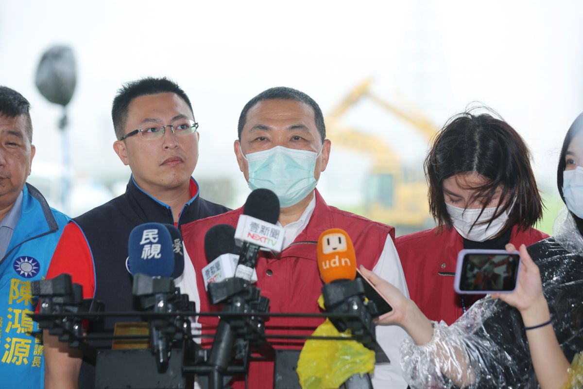 ▲侯友宜表示，從6月1日起，新北市開放活動中心、藝文館等空間，可以舉辦婚禮、開放民眾進出。（圖／記者宋原彰攝，2020.05.29）