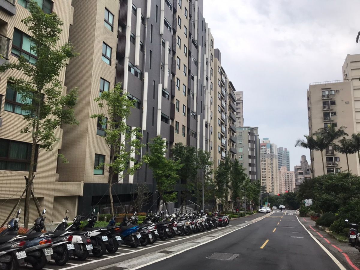 ▲捷運紅樹林站、輕軌竿蓁林站一帶的低總價小宅，是近年當地詢問度最高的產品。（圖／信義房屋提供）