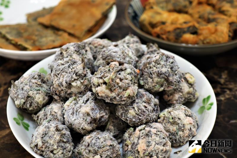 ▲現在搭配紫菜加工食品研發,還有縣政府的「澎湖優鮮」品牌加持,幫楊連春開闢出一條康莊大道。(圖/記者張塵攝,2020.05.30)
