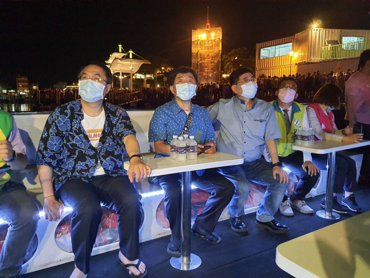 ▲中央流行疫情指揮中心，由指揮官陳時中所領軍的「防疫五月天」，週末南下台南展開防疫旅遊。（圖／指揮中心提供）