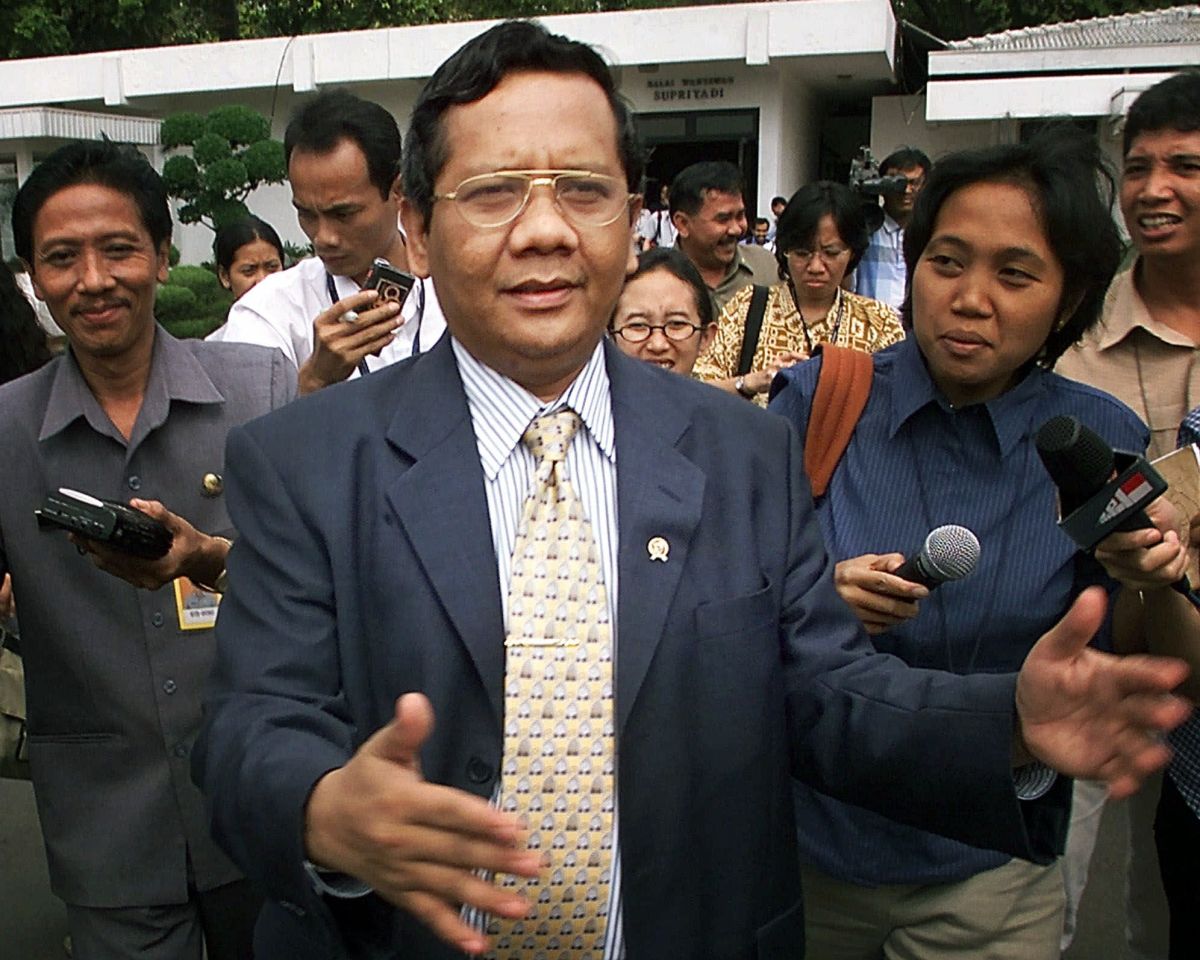 ▲印尼國安部長馬福德（Mohammad Mahfud）（前中）。（圖／達志影像／AP）