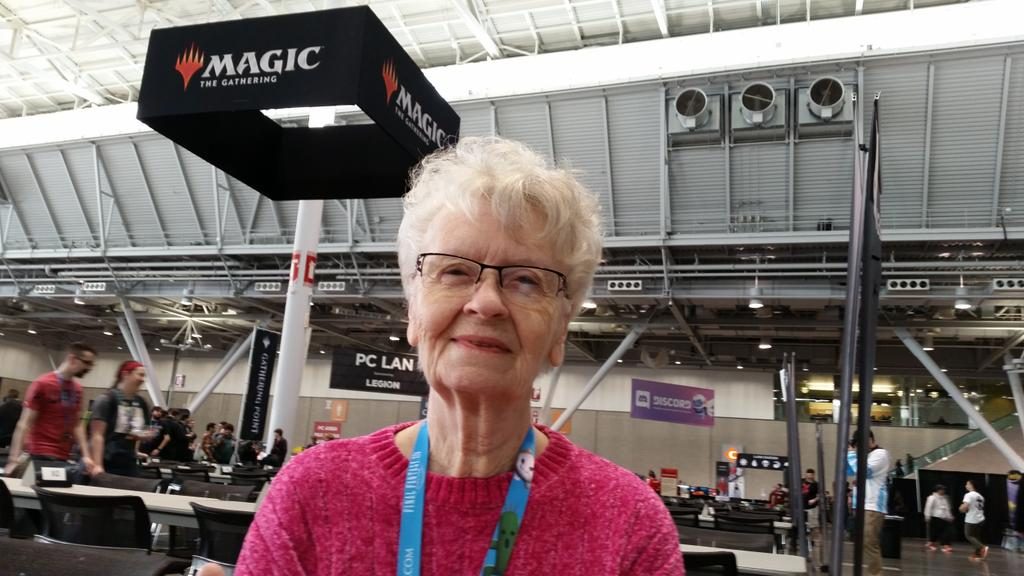 《上古卷軸V》阿嬤實況主 Shirley Curry 表示受夠下指導棋的觀眾。   圖：翻攝自 ShirleyScurry 推特