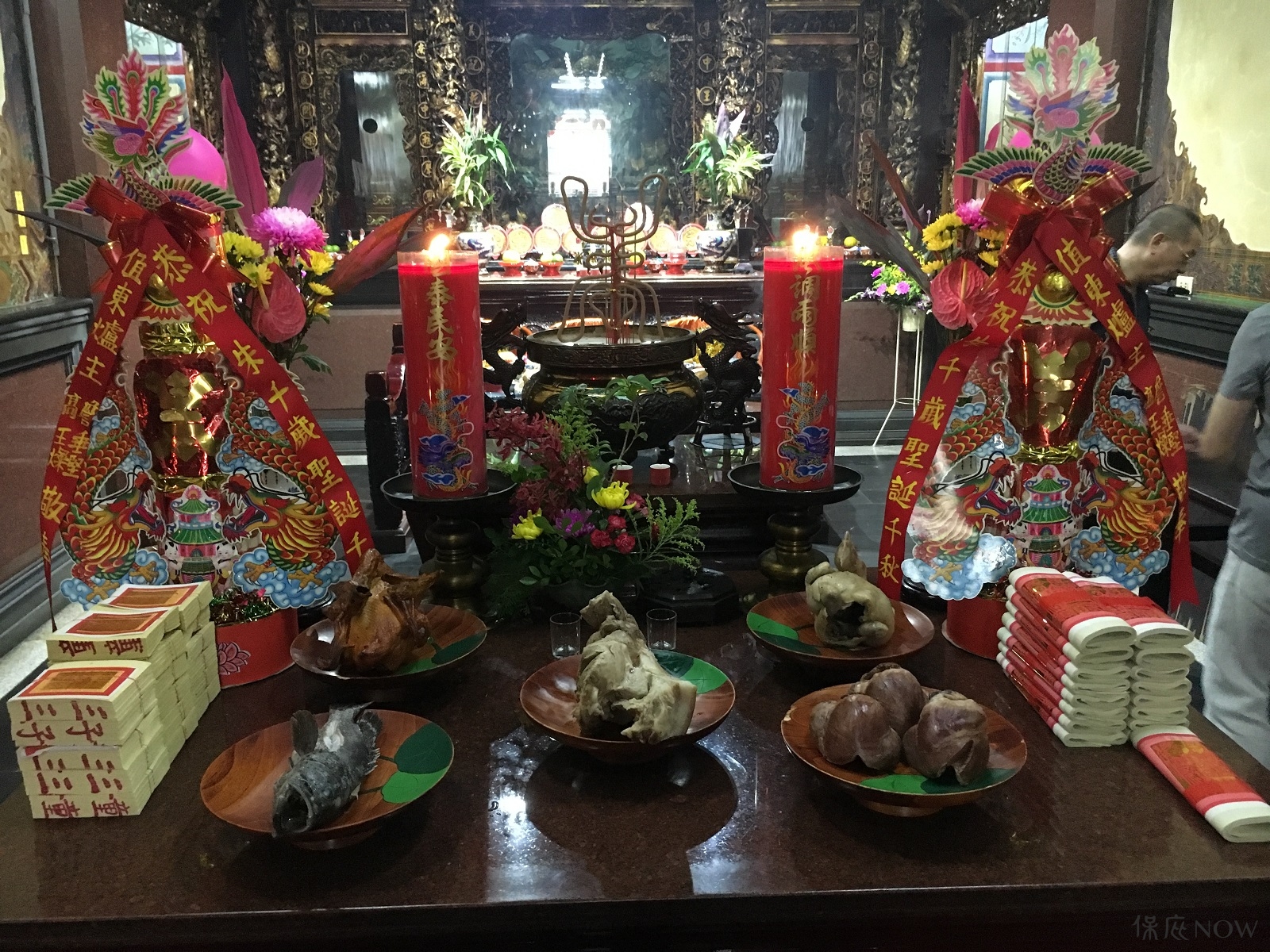 神明聖誕對信眾來說是一整年的大事。(圖/記者黃彥昇攝)