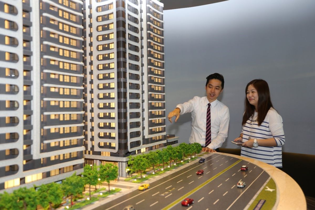 ▲中央銀行週一（7）出手打炒房，宣佈祭出「不動產貸款」4大限制。圖為購屋示意圖。（圖／NOWnews資料照／公關照片）