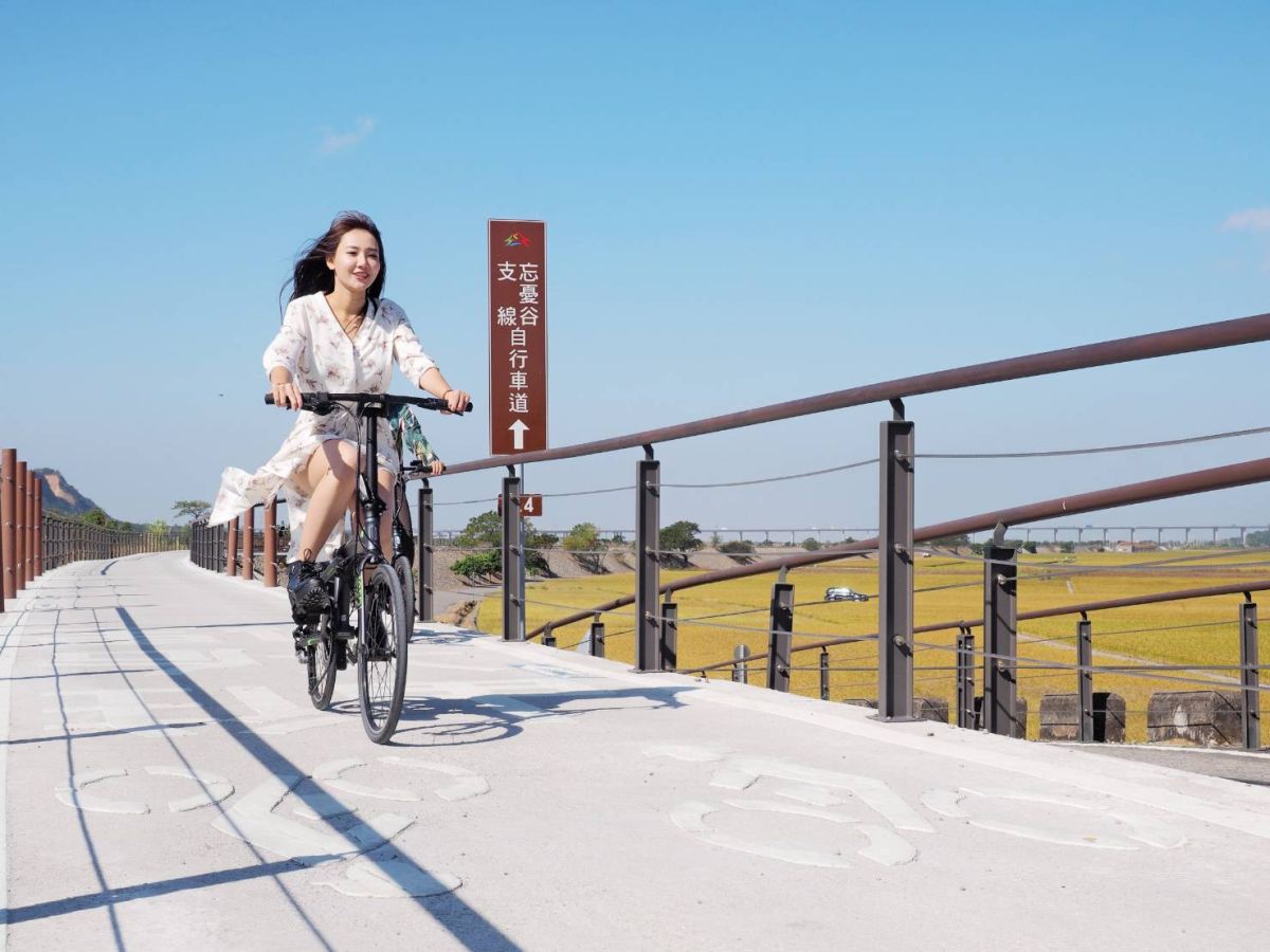 ▲中市府觀光旅遊局規劃「忘憂谷自行車二日遊程」，串連周邊景點一次徜徉在鄉間小道，感受曠野的自然與舒爽(圖／觀旅局提供2020.6.4)