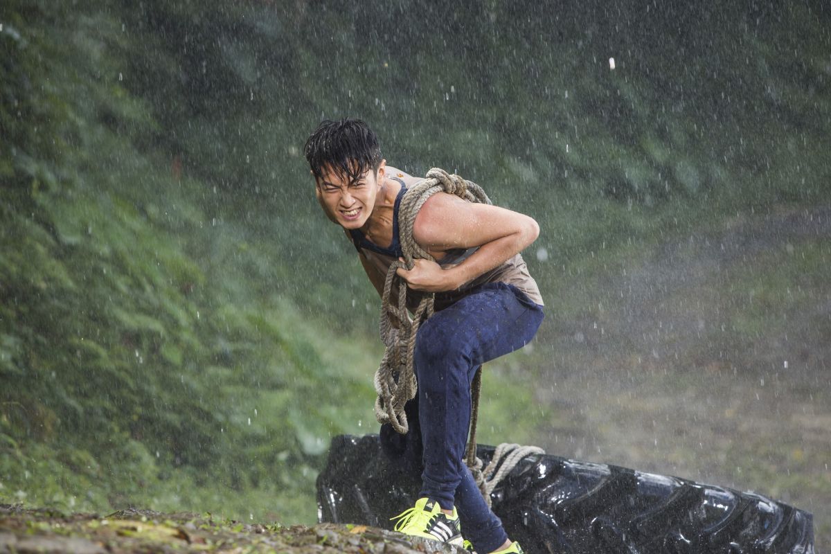 ▲柯震東在深山裡瘋狂重訓。（圖／傳影互動）