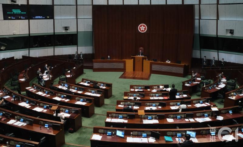 ▲香港立法會今日(6/4)下午三讀表決通過「國歌法」。（圖／翻攝自《香港 01 》）