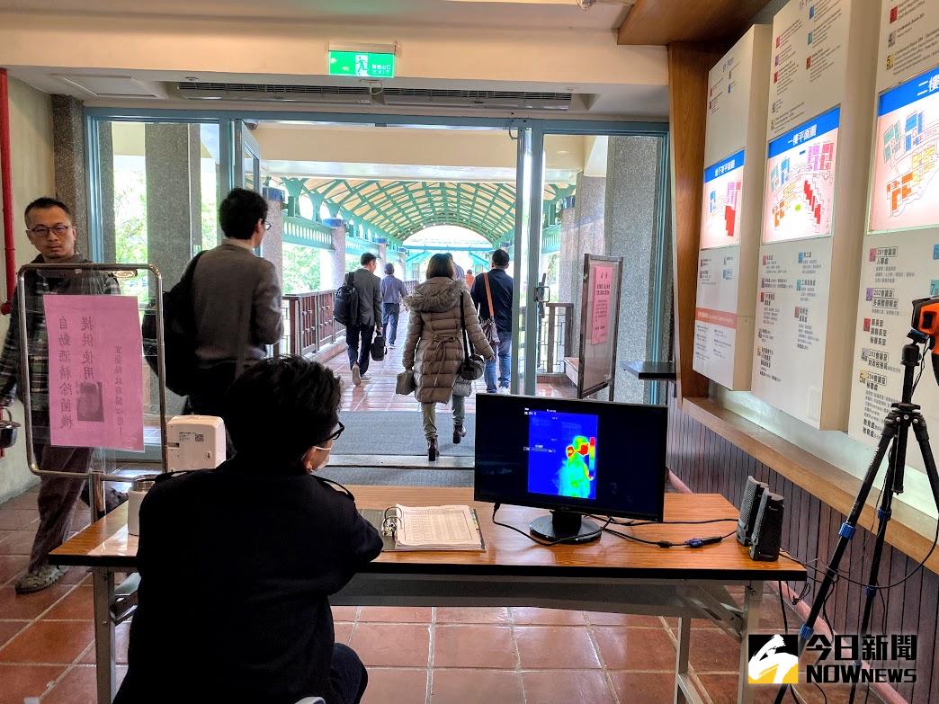 ▲宜蘭縣進出縣府機關量測體溫措施及出入口管制將解除。（圖／記者李清貴攝,2020.06.04)