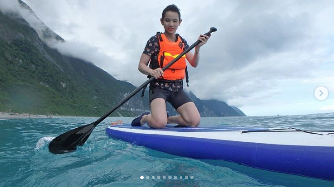 ▲球后戴資穎首度嘗試海上SUP活動。（圖／取自戴資穎Instagram）

