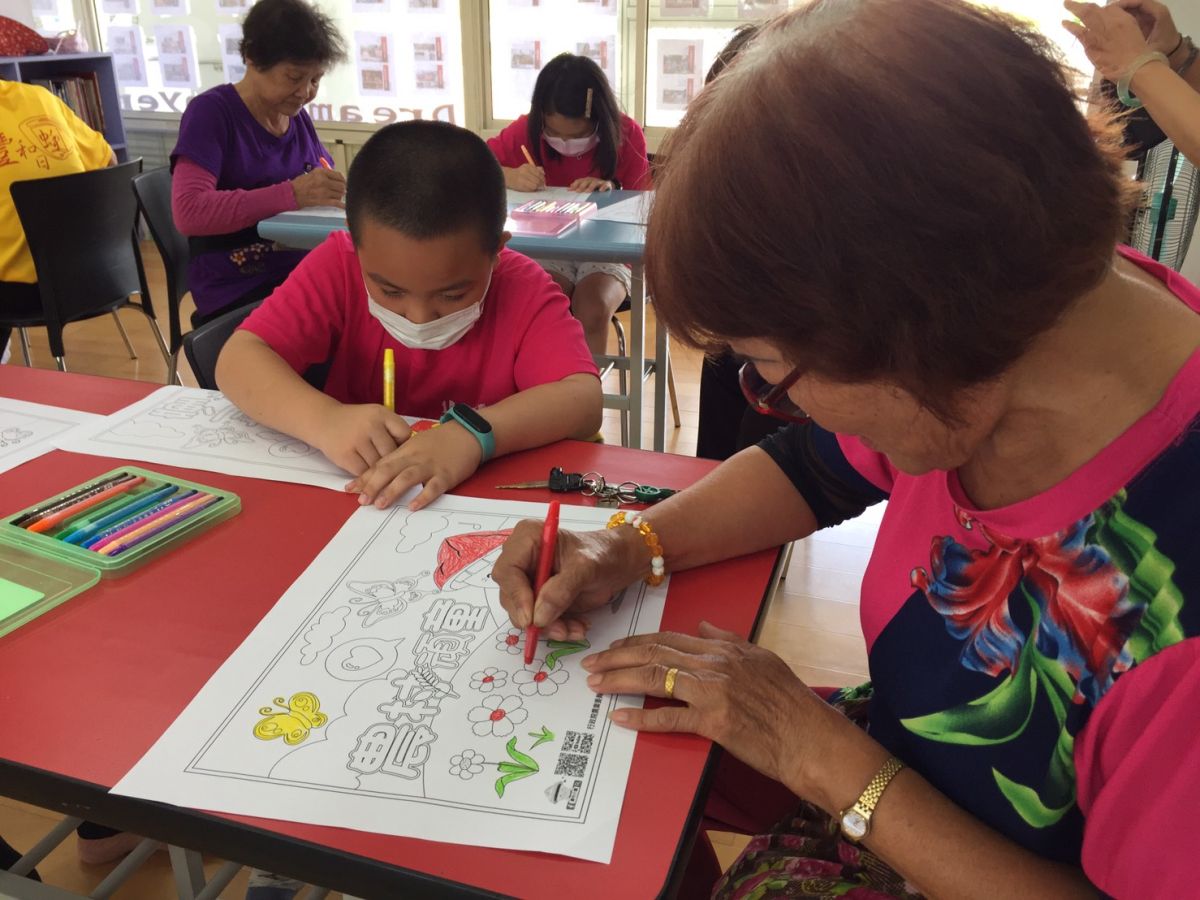 ▲農委會水保局舉辦的農村小童繪不繪比賽，首度開放65歲以上銀髮族參加，紅顏白髮一起激盪創意。（圖／農委會水保局提供）