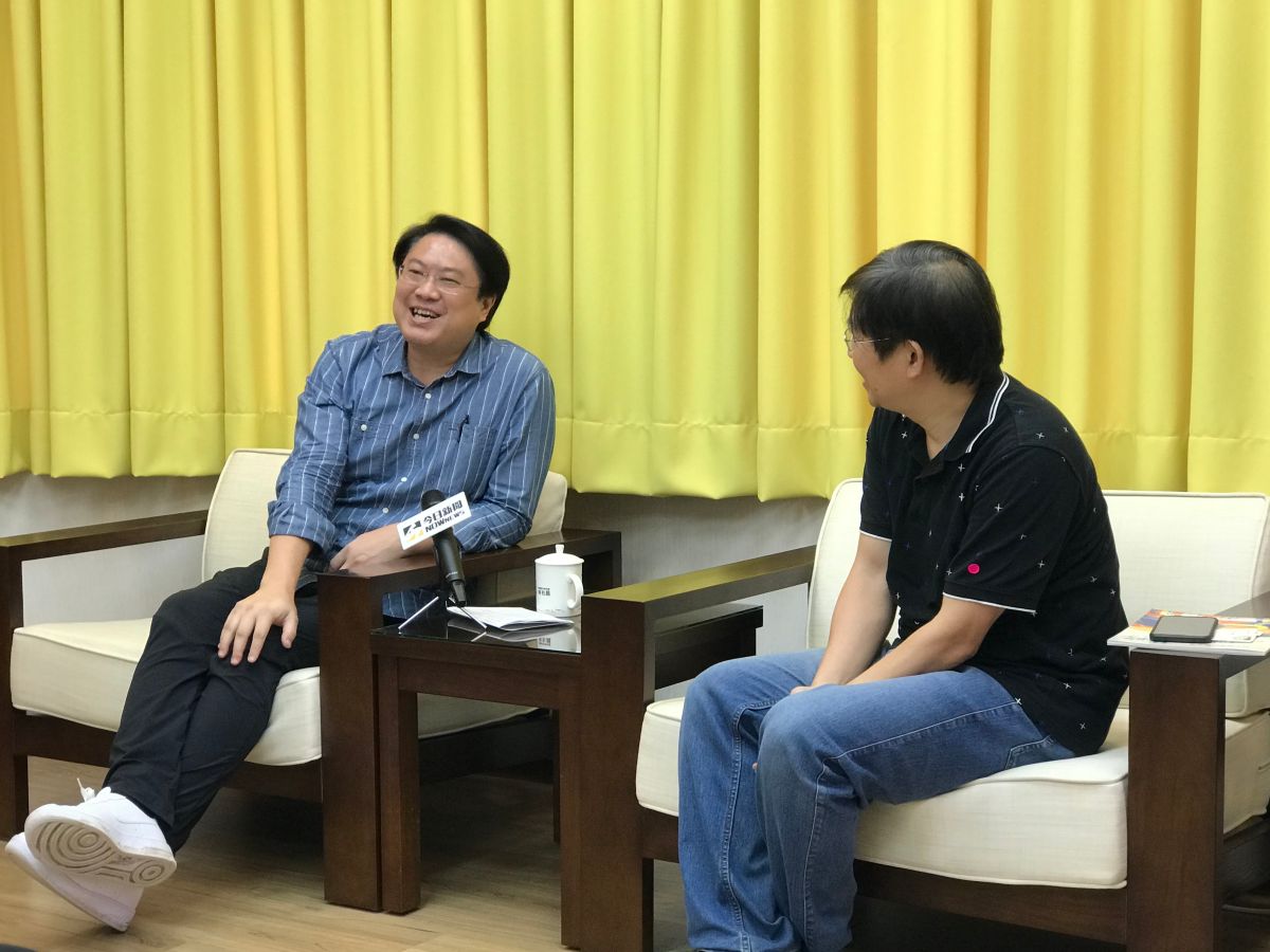 ▲林右昌接受NOWnews專訪談到，希望國慶晚會一方面能讓作為強而有力的紓困，一方面讓更多人看到蛻變的基隆(圖/記者陳問荷攝影)