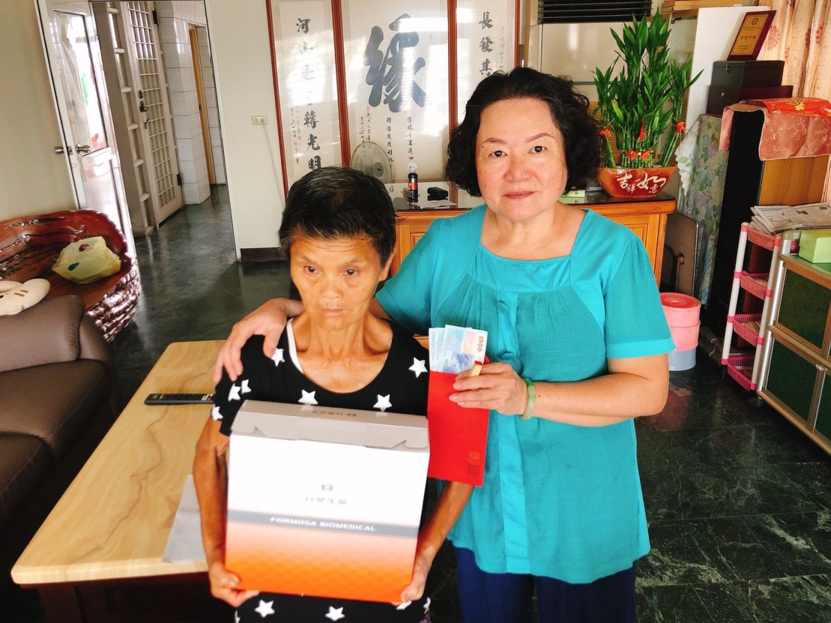 ▲台塑企業暨財團法人慶寶勤勞社會福利慈善事業基金會，端午節低收入戶關懷。（圖／記者洪佳伶攝,2020.06.09）