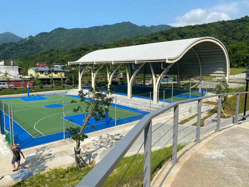 ▲瑞芳運動公園啟用,大冠鳩造型室外籃球場。(圖/新北市體育處提供提供)