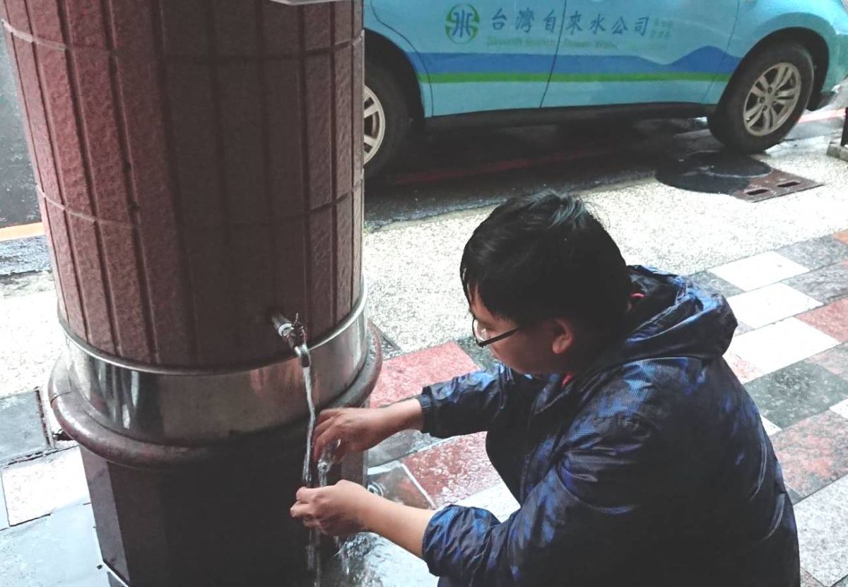 ▲台灣自來水公司第七區管理處加強配水水質檢測，以確保供水水質穩定及安全。(圖／記者黃守作攝) 
