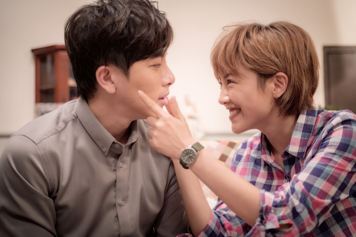 ▲坤達（左）喜歡小8已久。（圖 / 東森提供）