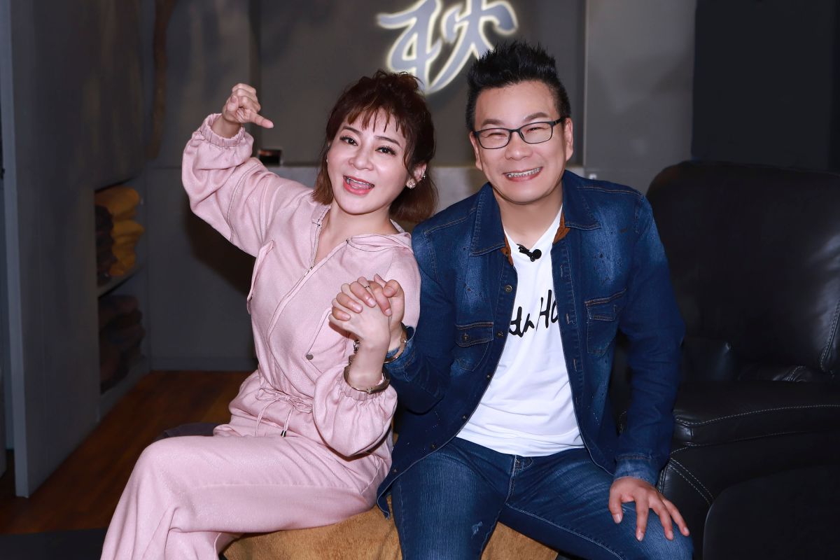 ▲沈玉琳（右）和王彩樺（左）一同錄新節目。（圖／民視提供） 