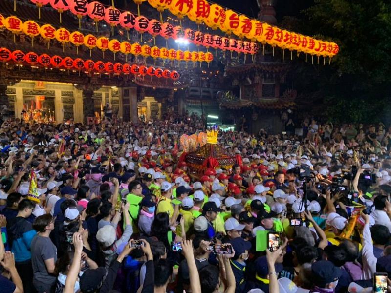 ▲參加遶境別忘了遵守禮儀,不摸神轎尊重媽祖。(圖/翻攝自大甲鎮瀾宮粉專)