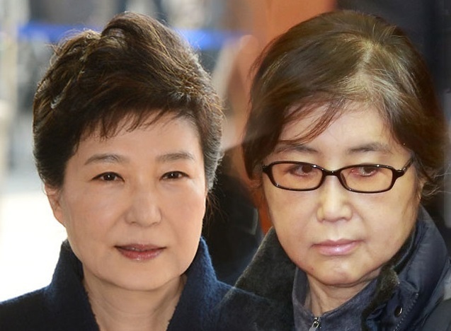 ▲2016年韓國「閨蜜門」案掀起社會軒然大波。（圖／翻攝自 Daum 新聞）