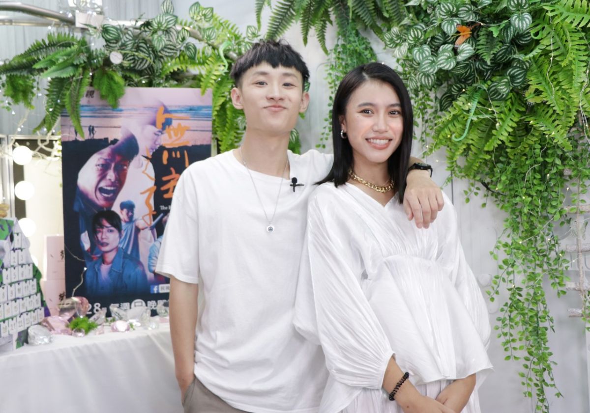 ▲蔡承翰（左）、郭雅茹宣傳《無主之子》。（圖 / 民視提供）