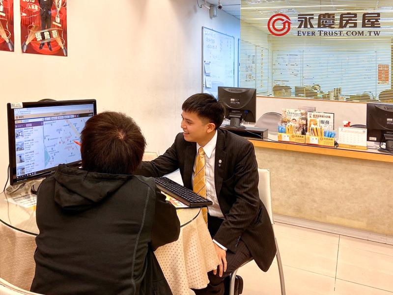 ▲戴嘉峻秉持著「先誠實、再成交」的精神,提供消費者最透明的資訊。(圖/資料照片)