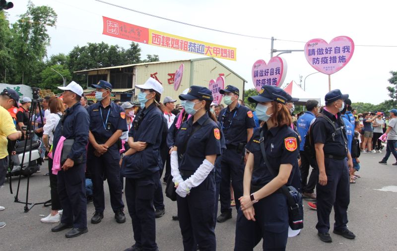▲雲林縣警察局西螺警分局不敢掉以輕心派出大批員警維持秩序。(圖/記者簡勇鵬攝,2020.06.13)