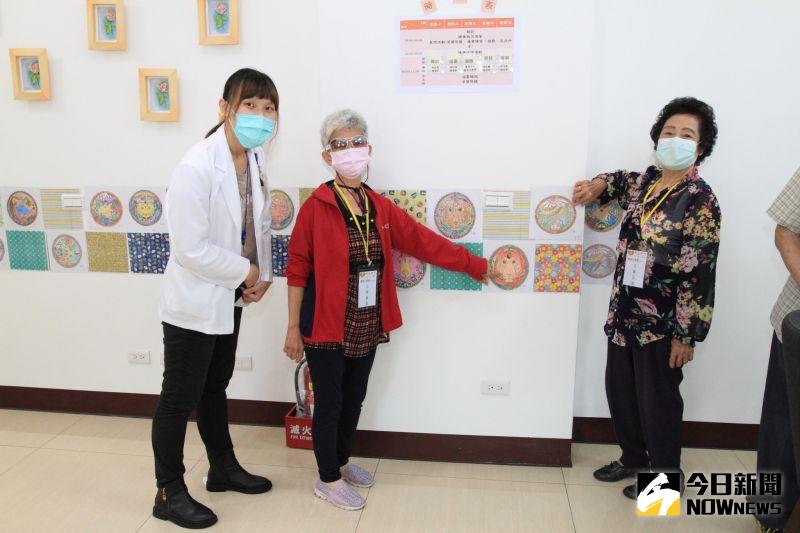 ▲員生醫院利用「樂活小學堂」來鍛鍊腦力,是彰化縣醫療長照超前部署(圖/記者陳雅芳攝,2020.06.17)