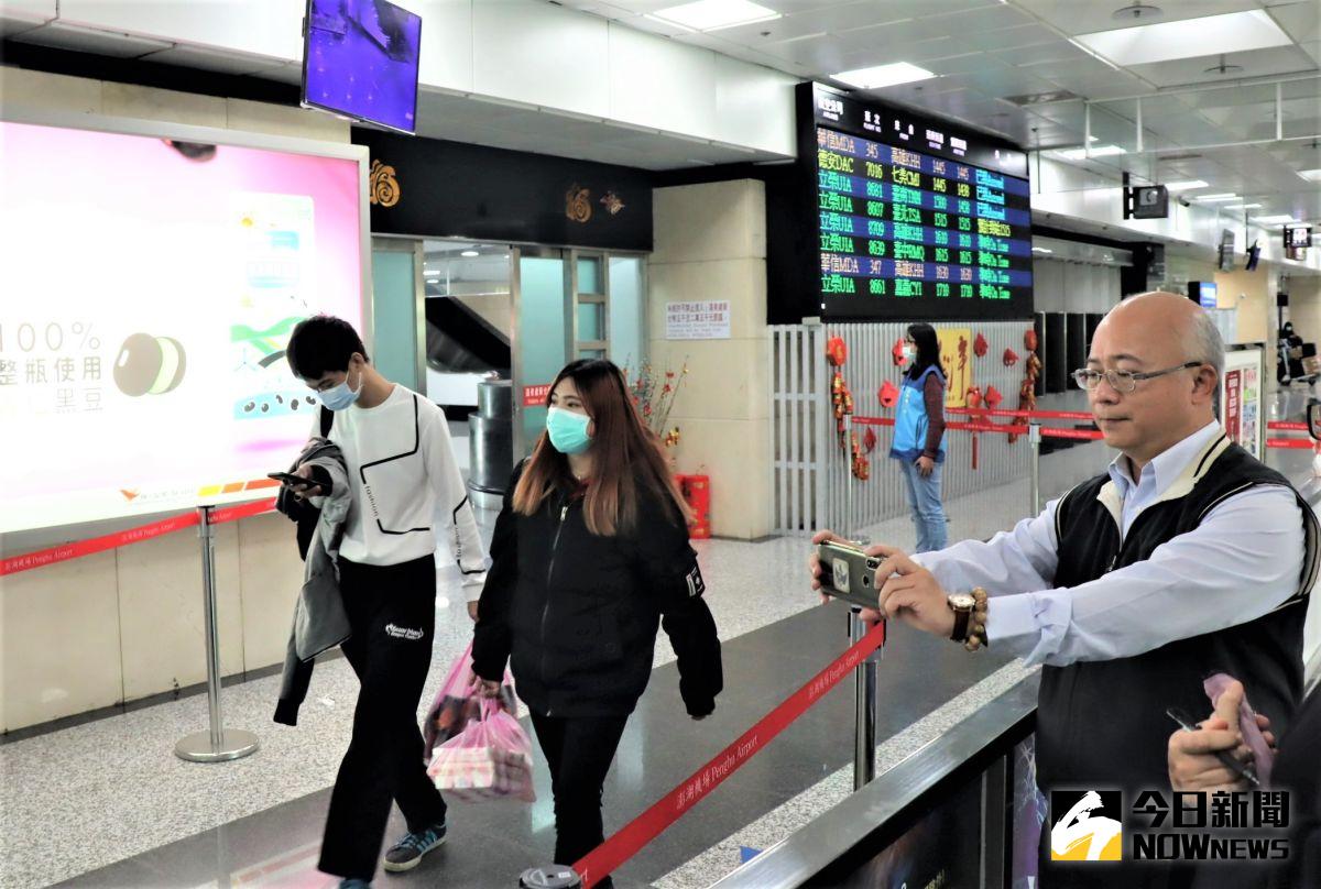 ▲澎湖縣政府做成初步決議，凡109年6月1日設籍澎湖的民眾，每人發放新臺幣500元現金，預估有10萬6,000位縣民受惠，總經費約5,300萬元。（圖／記者張塵攝，2020.06.18）