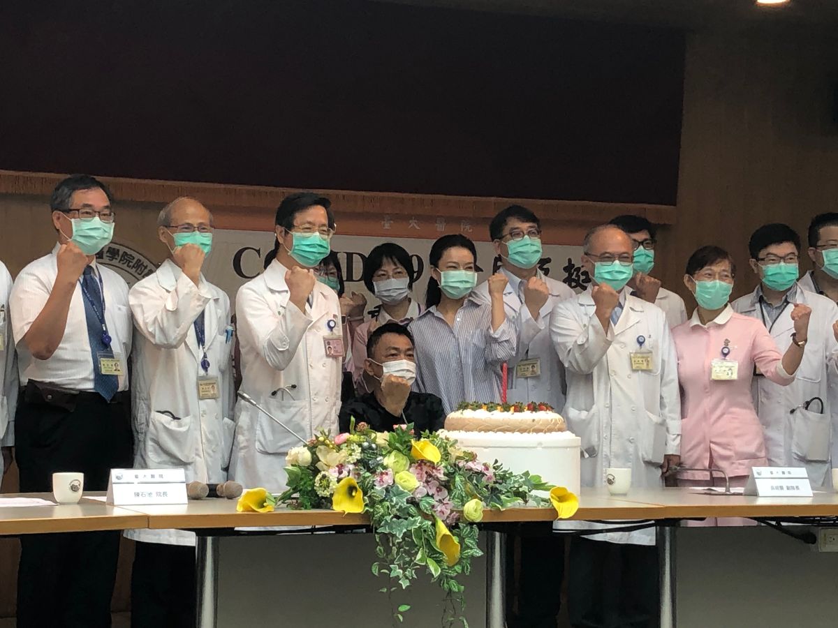 ▲台大醫院召開新冠肺炎重症案例出院慶生記者會。(圖／記者劉雅文拍攝109.6.18)