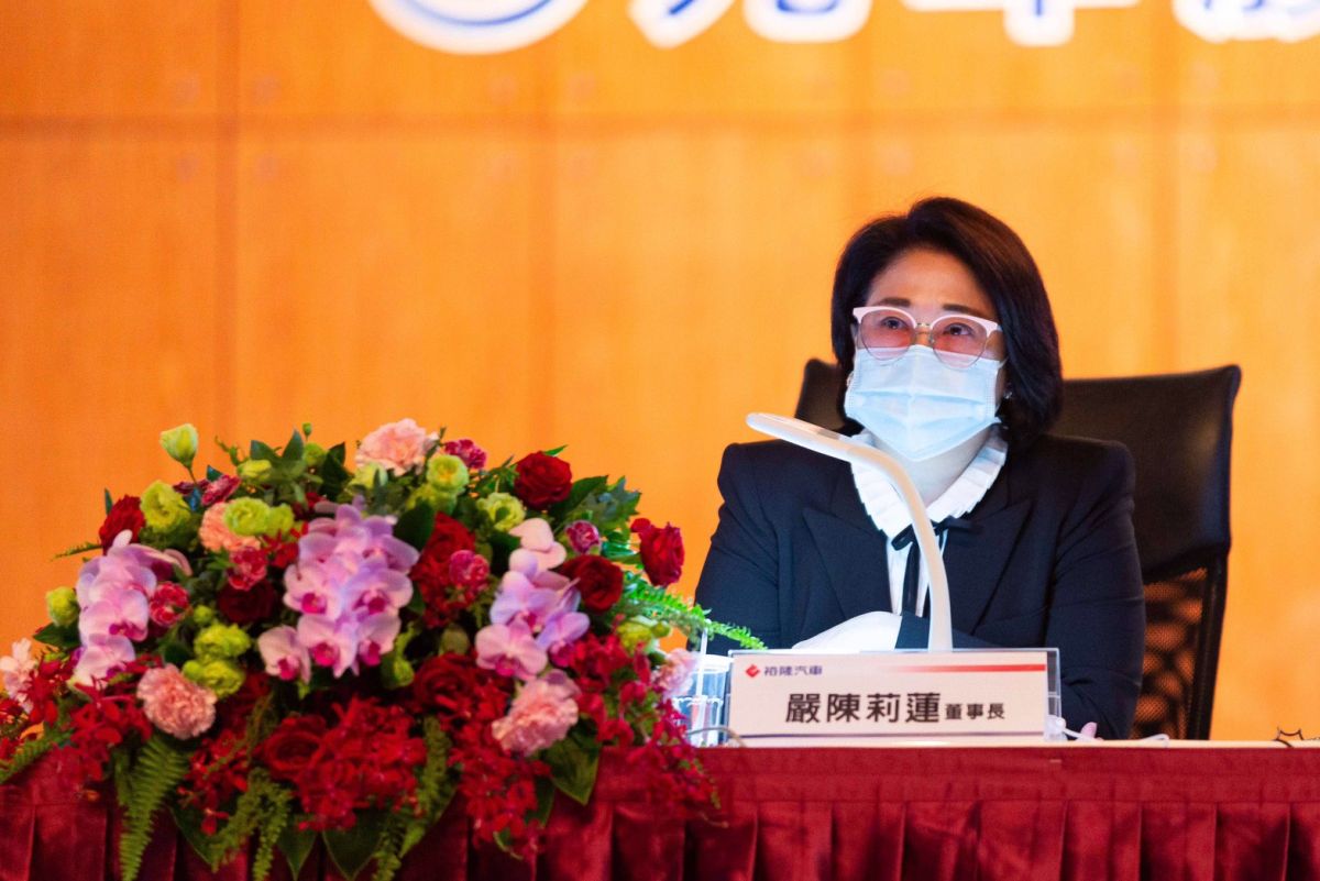 ▲ 裕隆在甩開自主品牌事業沈重包袱後，2020年轉虧為盈，配合減資效益，每股盈餘攀升至2.8元，創下2005年來15年新高，董事會擬配發現金股利1元。圖為裕隆集團執行嚴陳莉蓮。(圖／納智捷提供)