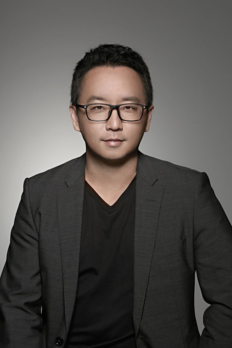 ▲林信一回憶,剛開始成立IT部門是完全沒概念的,連要收款、怎麼跟美容師談、怎麼跟醫生溝通,全都一步一腳印從無到有建構起來。(圖/林信一提供)