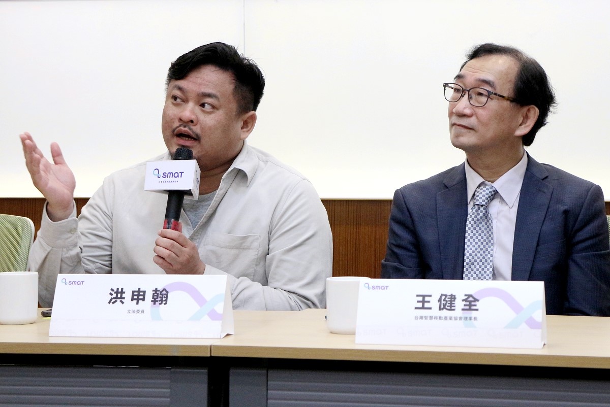 ▲「綠色振興」成為現今國際間重要議題，立委洪申翰表示，台灣原本就在機車、ICT產業具有優勢，若能與再生能源產業，三強聯手，就可在綠色經濟裡創造更大綜效。（圖／資料照片）