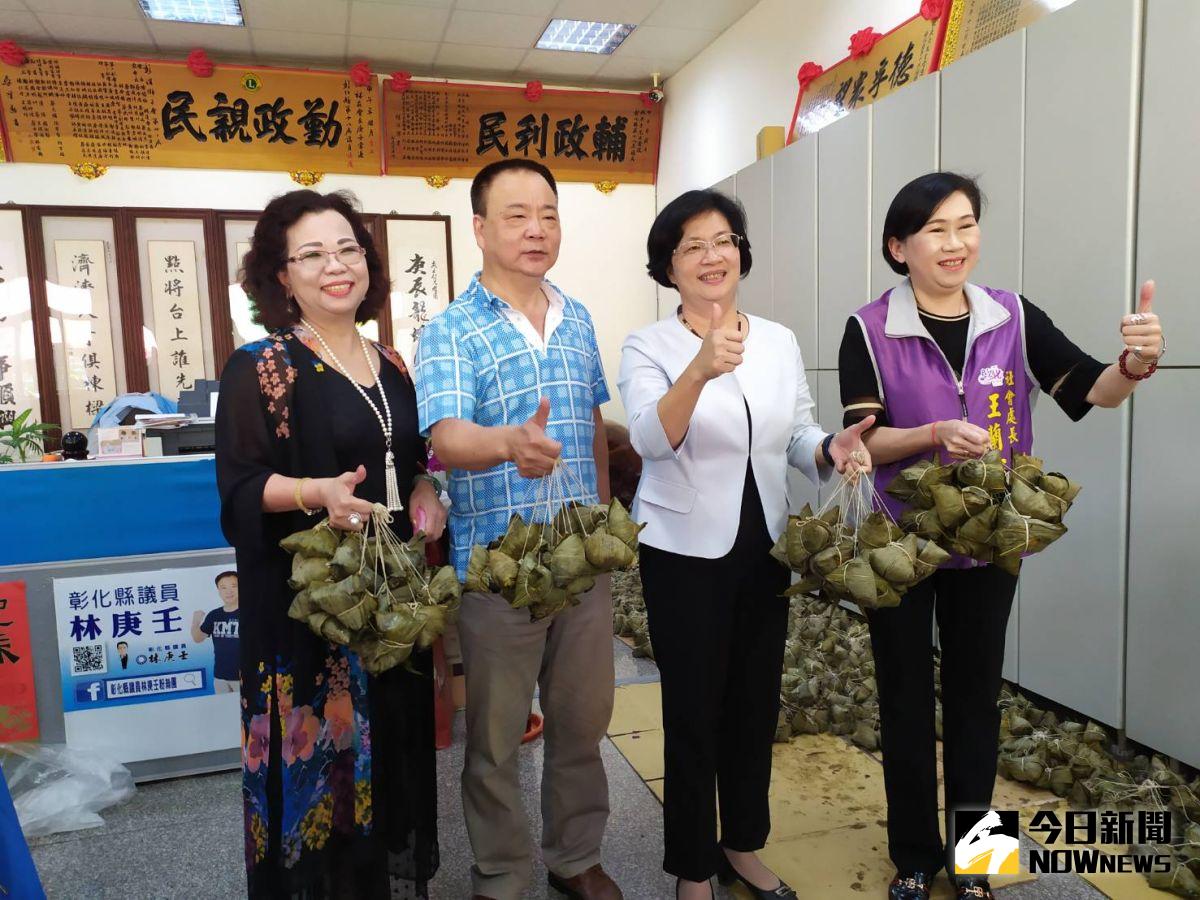 ▲彰化縣長王惠美稱讚彰化縣和線伸發展協會關懷公益不遺餘力，此次經林庚壬議員號召，公益粽子更從3500顆追加至6000多顆，將分送家扶、義警消。（圖／記者葉靜美攝，2020.06.19）