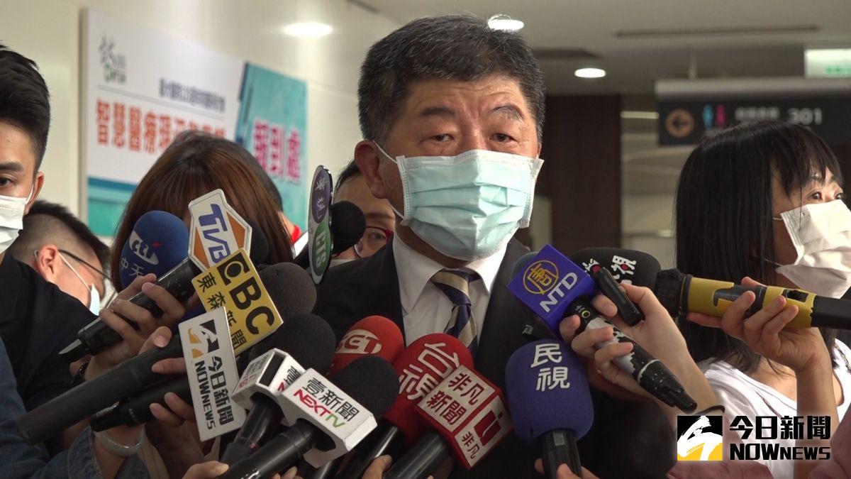 ▲中央流行疫情指揮中心指揮官陳時中近期因醫材新制引發不少爭議，外界說他因此被拉下神壇，陳時中回應「從來沒在神壇上」。（圖／記者朱永強攝）
