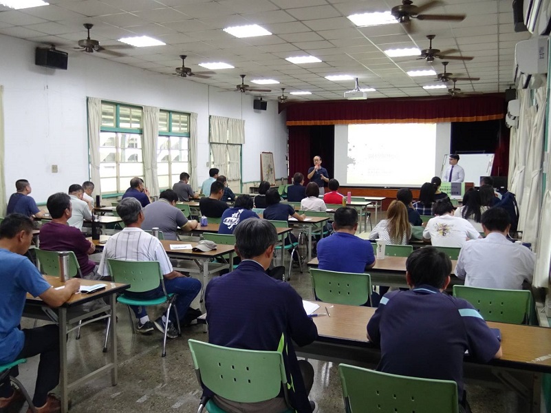 ▲林管處為釐清圖利與便民，特別請檢察官進行法律宣導。(圖／嘉義林區管理處提供）