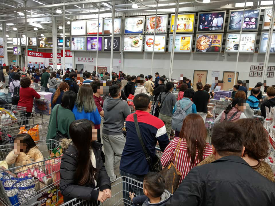 ▲一名網友在PTT八卦版提到有關好市多的賣場動線，不禁好奇詢問「全台灣最優秀的好市多是哪一家啊？」貼文立刻引發熱議，網友紛紛喊出一「元老級」分店，認為動線逛起來最舒適。（示意圖／翻攝自臉書《Costco好市多商品經驗老實說》）