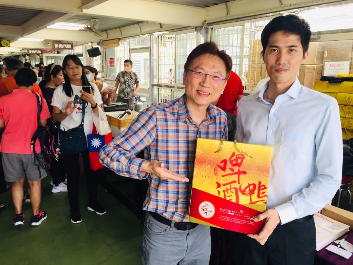 ▲嘉義正宗啤酒鴨業者參加網紅直播主大會串活動，為招牌商品衝出漂亮成績。（圖/業者提供，2020.06.22）