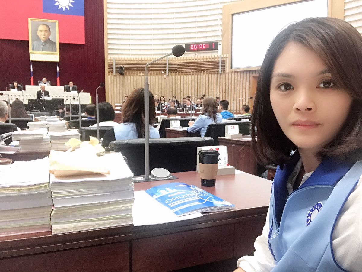 ▲國民黨高雄市長補選人選決定徵召三連霸女議員李眉蓁與民進黨陳其邁一搏。(圖/翻攝李眉蓁臉書)