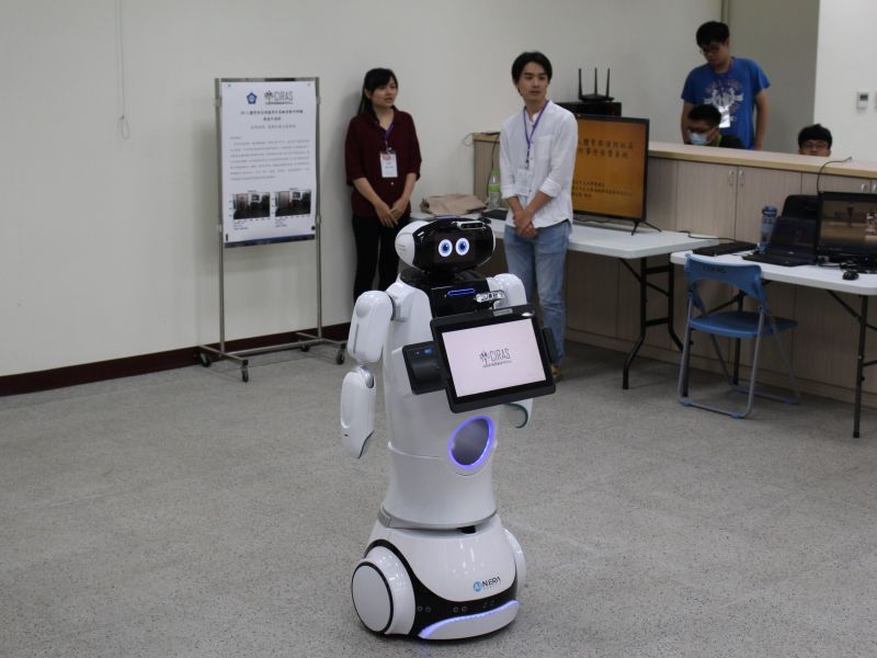 ▲具備初步 AI 能力的智慧型機器人。（圖／中正大學提供）