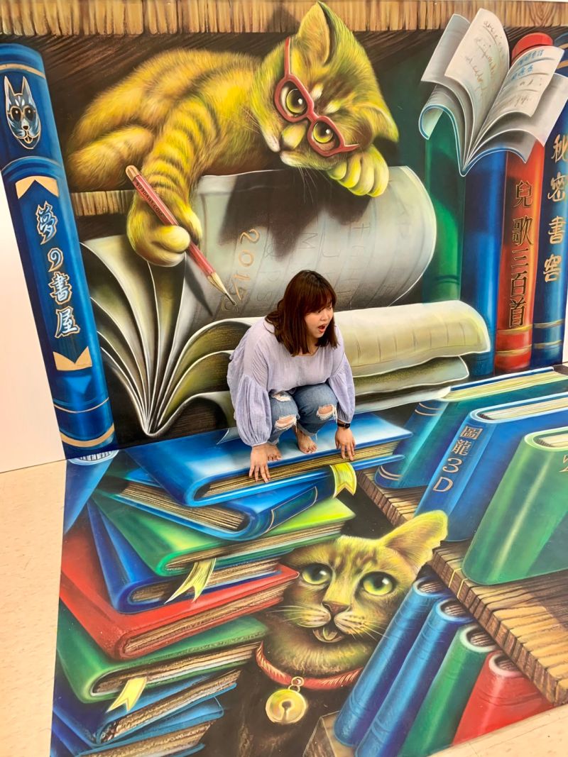 ▲《圖龍老師3D奇幻旅程體驗展》開跑,凡於展區內拍照打卡即可兌換精美好禮。(圖/新光三越提供)