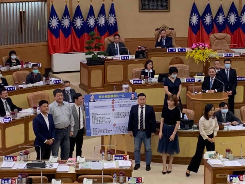 ▲新北市先前舉辦的露天電影院,有議員質疑創造的收入與支出差很多,不符合經濟效益。(圖/記者宋原彰攝,2020.06.24)