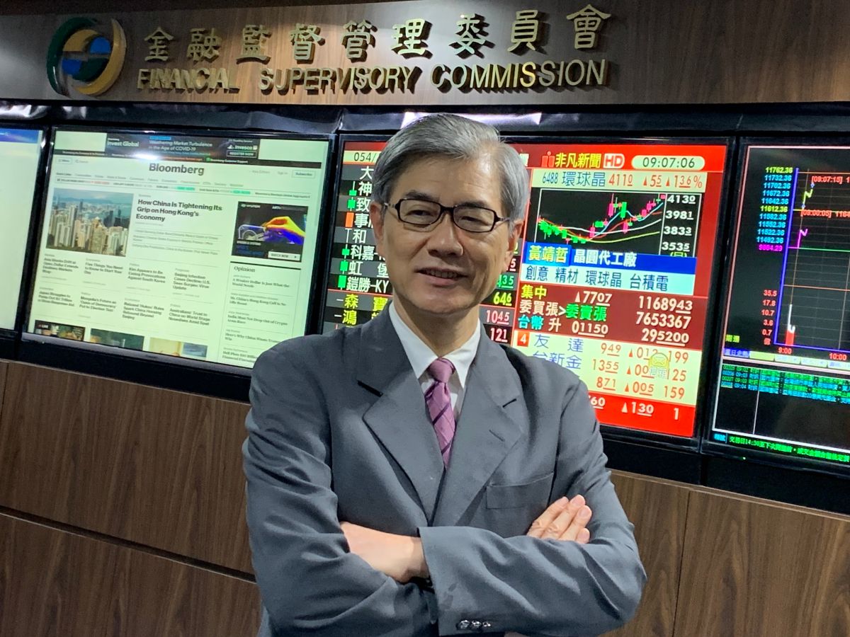 ▲台股登上1萬5000點，金管會主委黃天牧呼籲投資人注意風險。（圖／資料照，記者顏真真攝）