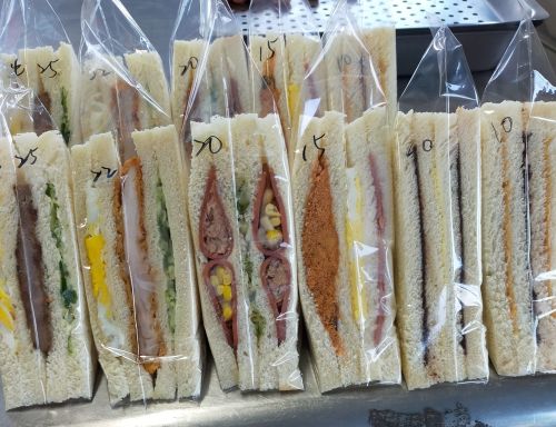 ▲早餐店老闆透露有位 10 年熟客,每次吃完餐點都會抱怨,讓他自嘲「我心已累」。(圖/翻攝自爆廢公社) ▲早餐店老闆透露有位 10 年熟客,每次吃完餐點都會抱怨,讓他自嘲「我心已累」。(圖/翻攝自爆廢公社)