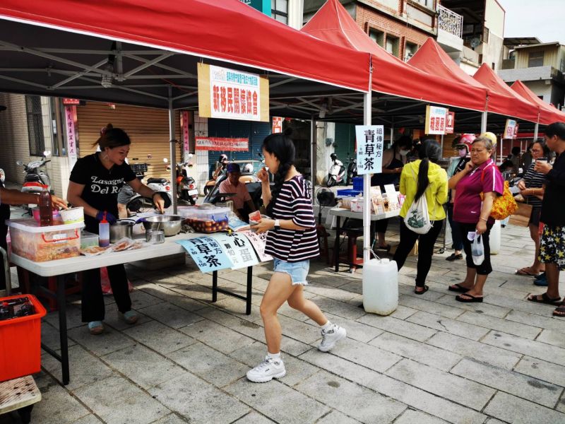 ▲端午佳節何處去，金門後浦商圈推出特色市集，消費集戳章即可參加抽獎。(圖/記者蔡若喬攝)