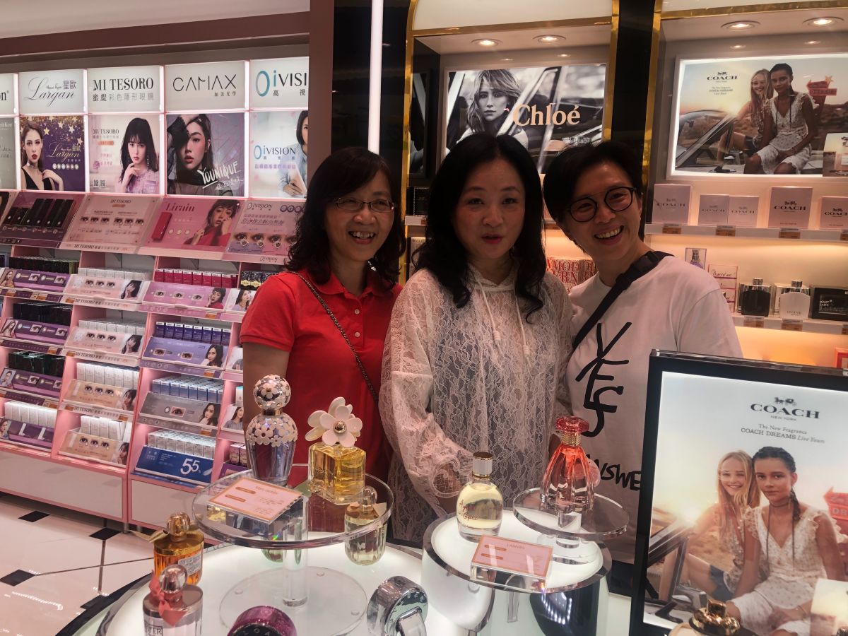 ▲統一集團開啟首間以微型百貨為概念的三大品牌複合店，美麗事業董事長高秀玲（中）也親自到場。（圖／記者劉雅文拍攝109.6.27）